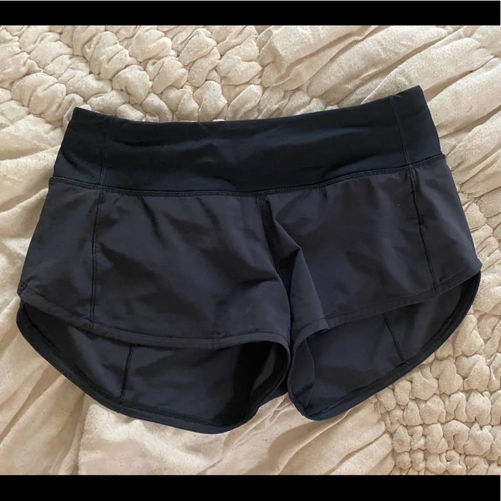 Lululemon speed up shorts 2.5”